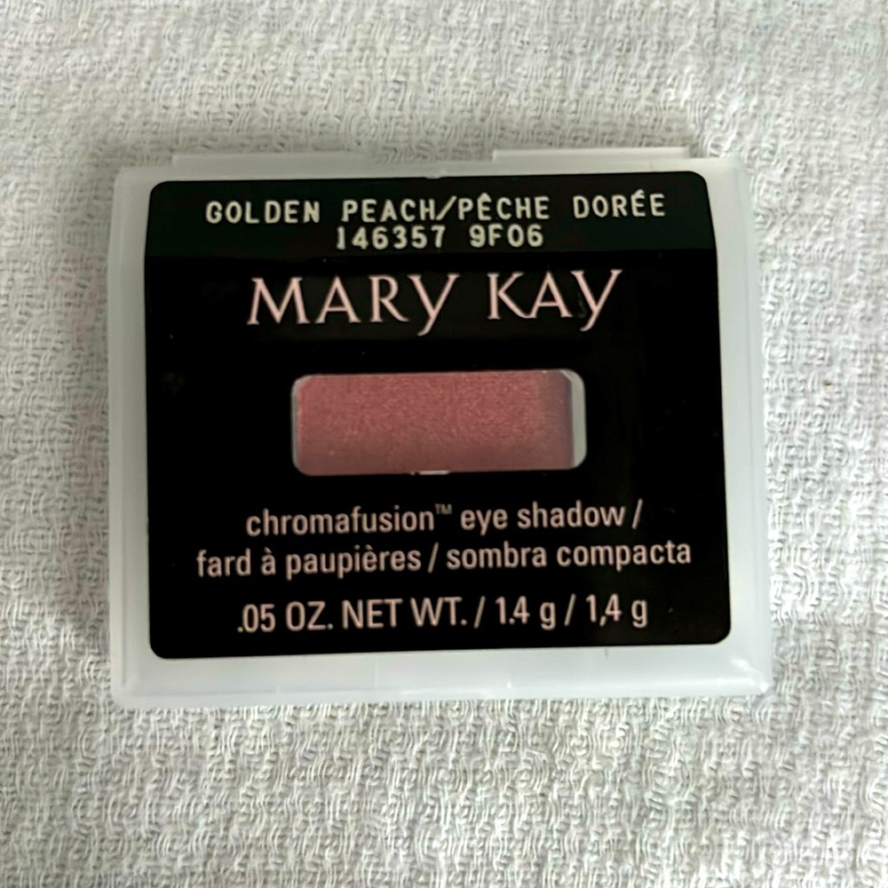 GOLDEN PEACH+Mary Kay Chromafusion Eye Shadow